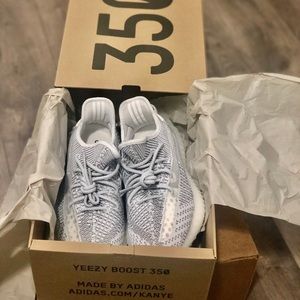 *SOLD* Yeezy Boost 350 V2 Static NR